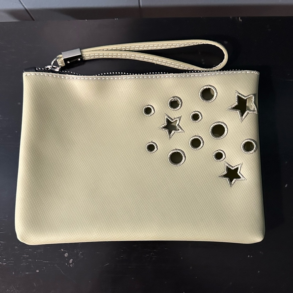 GUM wristlet
